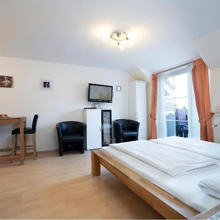 An Der Aue 6a, 16 Apartment